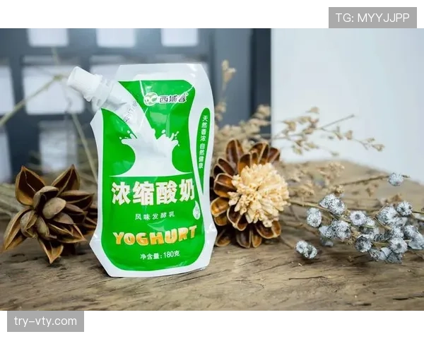 翁泓阳训练完直接拎着两袋蛋白粉去超市买打折酸奶